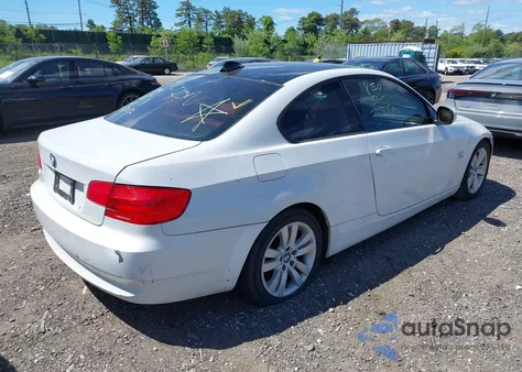 2011 BMW 328I xDrive z USA, uszkodzony, nr VIN WBAKF5C5XBE586463